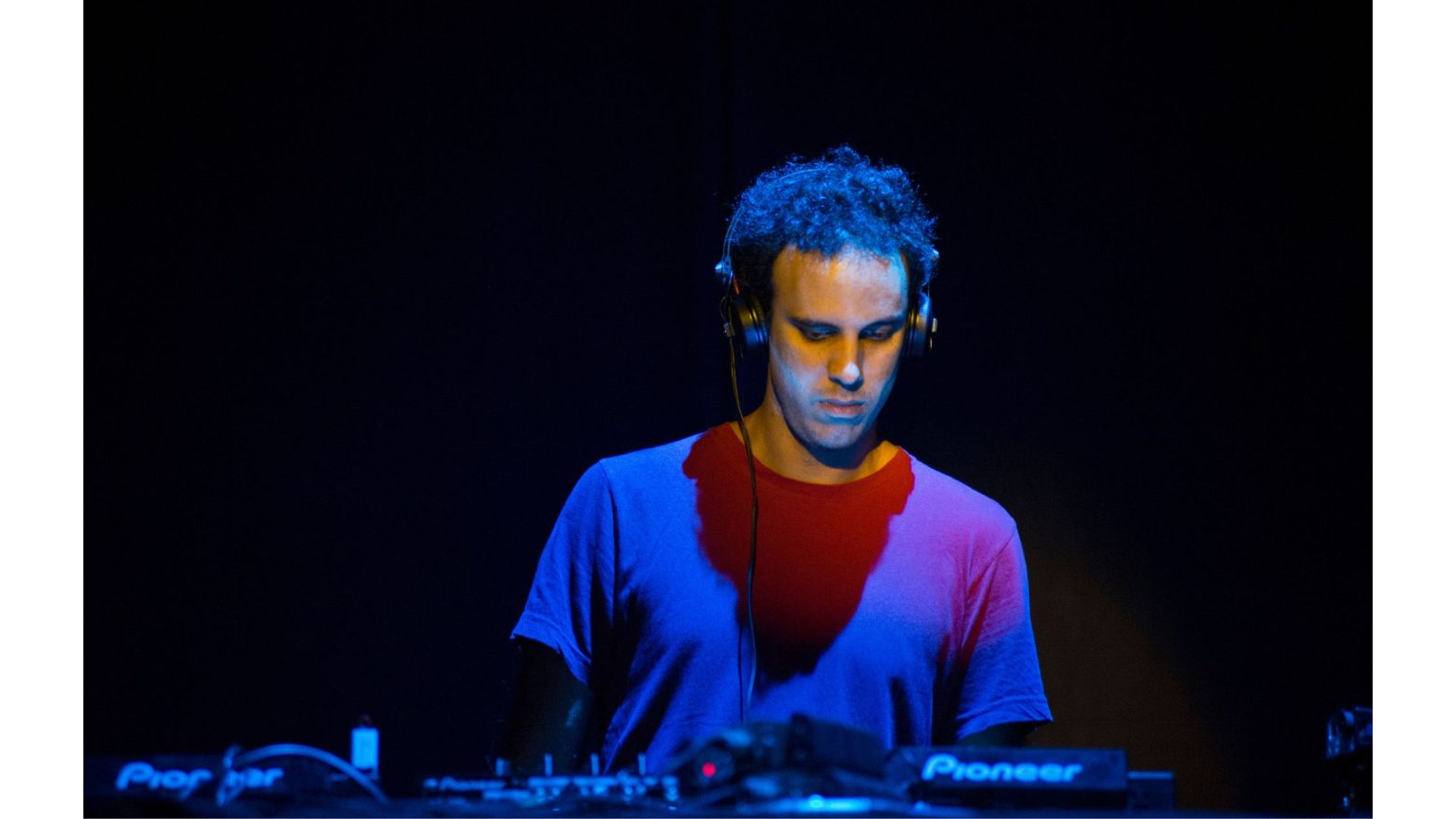 Four Tet – Into Dust（Still Falling）12” Into Dust (Still Falling) – XL Recordings USA