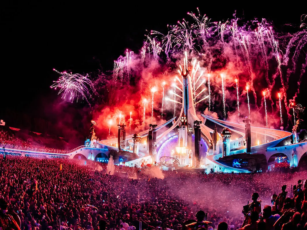 TOMORROWLAND - Kiyo tomorrowland.webp