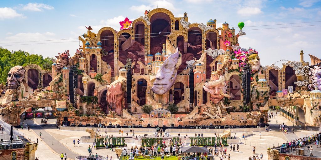 【TOMORROWLAND別注】FRINGE CARNIVAL Tomorrowland Teases 2027 Las Vegas Event | Beatportal