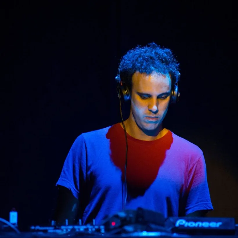 Four Tet Finally Releases Long-Awaited Gem “Into Dust (Still